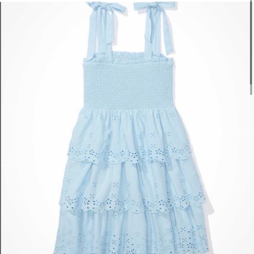 American Eagle Size L. Wore once, no stains. Light Blue.